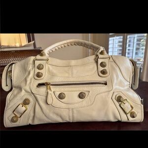White leather bag motorcycle style